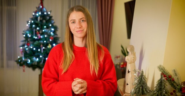 – Piekę najlepszy sernik w okolicy i nie mam w tej sprawie żadnych wątpliwości, więc jestem odpowiedzialna za przygotowanie słodkości na świąteczny stół – mówi Klaudia Zwolińska, tegoroczna dwukrotna mistrzyni świata w slalomie kajakowym. Znakomita polska kajakarka, wicemistrzyni olimpijska z Paryża nie ukrywa, że święta są dla niej wyjątkowym czasem, bo… spędzonym w domu, a nie na zgrupowaniu czy zawodach.